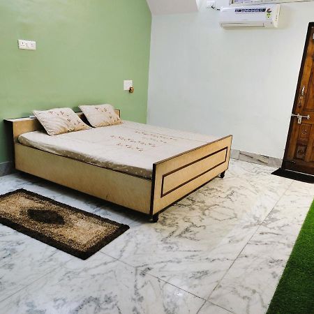 Yellow Homestay - Modern 2Bhk Ac Stay Jabalpur Esterno foto