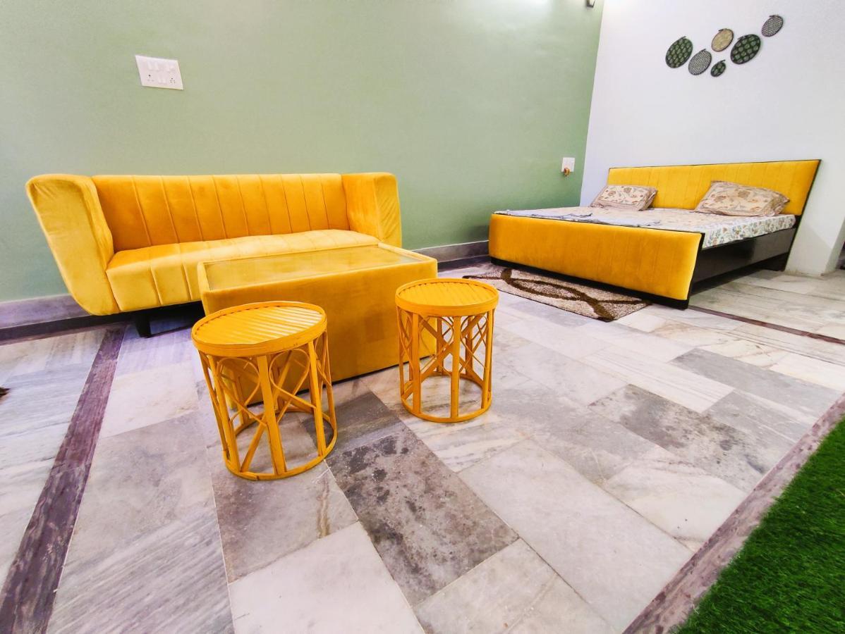 Yellow Homestay - Modern 2Bhk Ac Stay Jabalpur Esterno foto