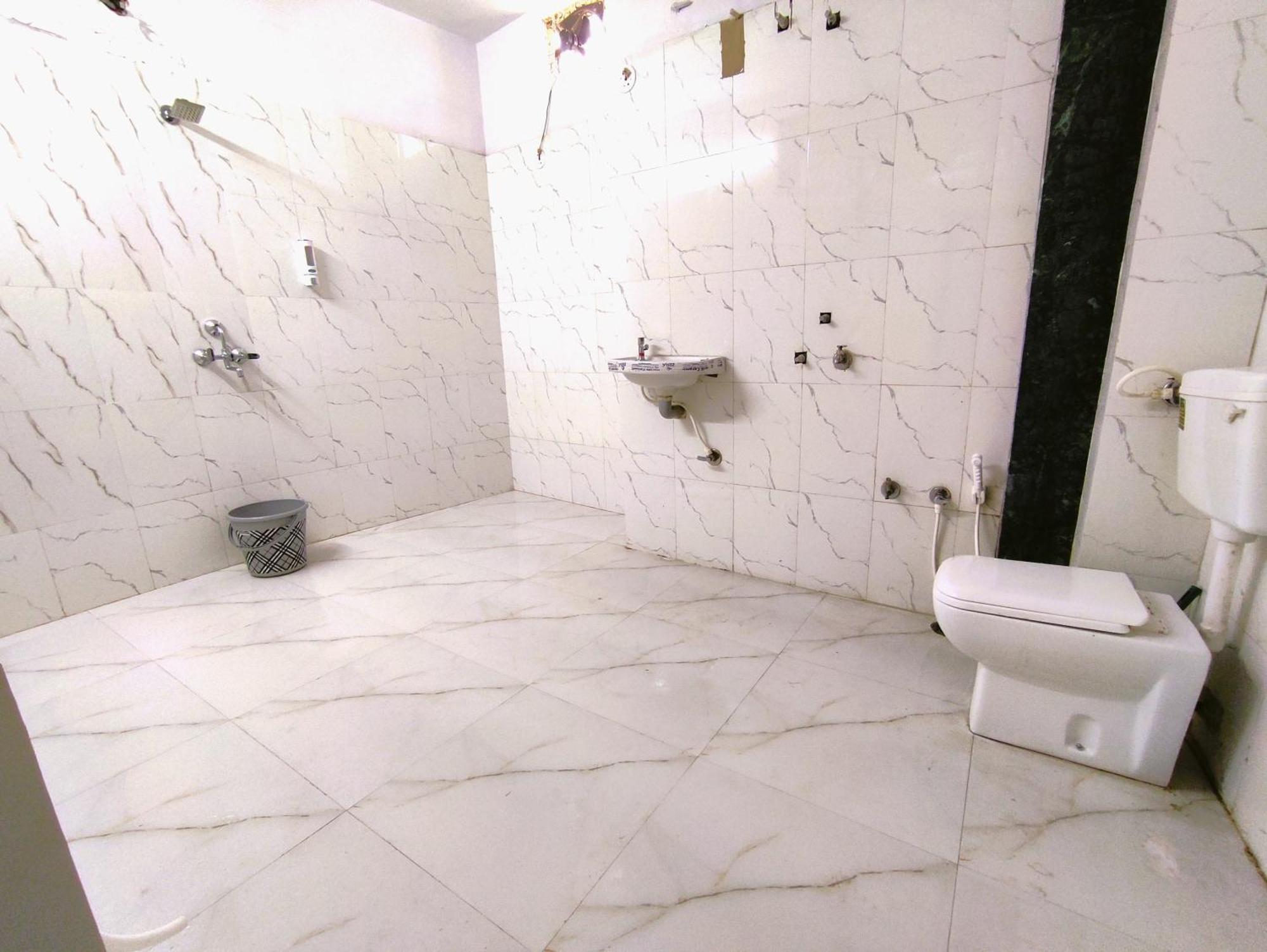 Yellow Homestay - Modern 2Bhk Ac Stay Jabalpur Esterno foto